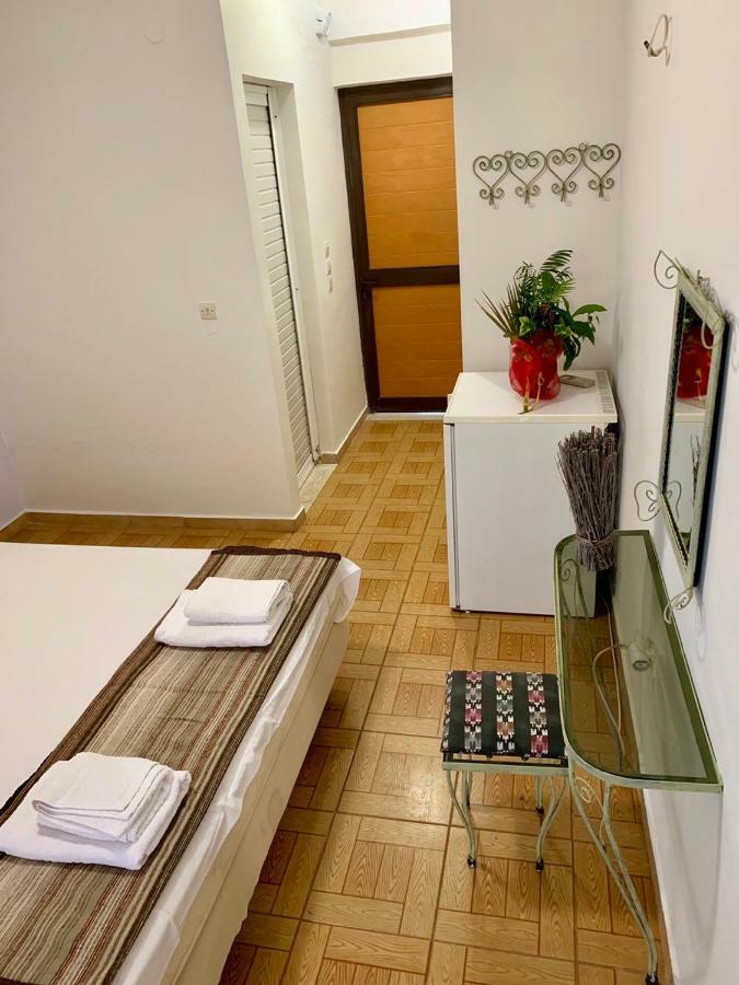 Sea Side Hotel Kakovatos Ngoại thất bức ảnh
