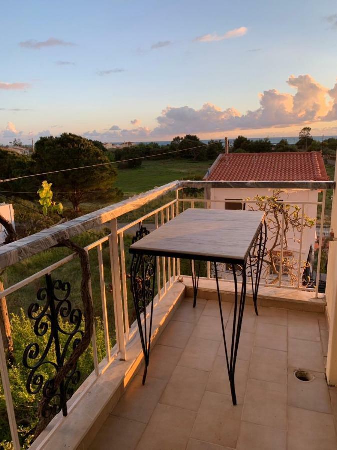 Sea Side Hotel Kakovatos Ngoại thất bức ảnh