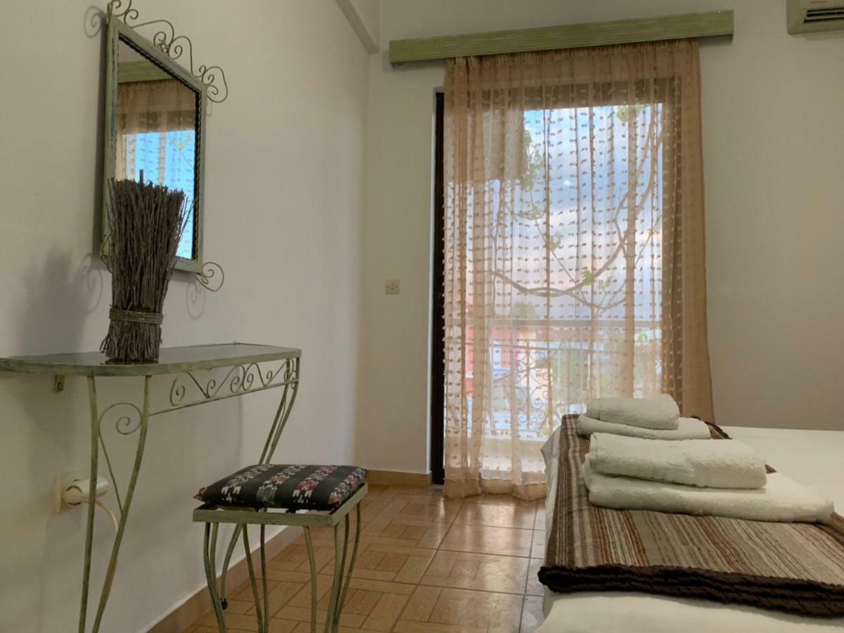 Sea Side Hotel Kakovatos Ngoại thất bức ảnh